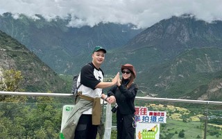 4月份去西藏跟团游大约多少钱？情侣两个人在西藏旅游花费多少钱？ 